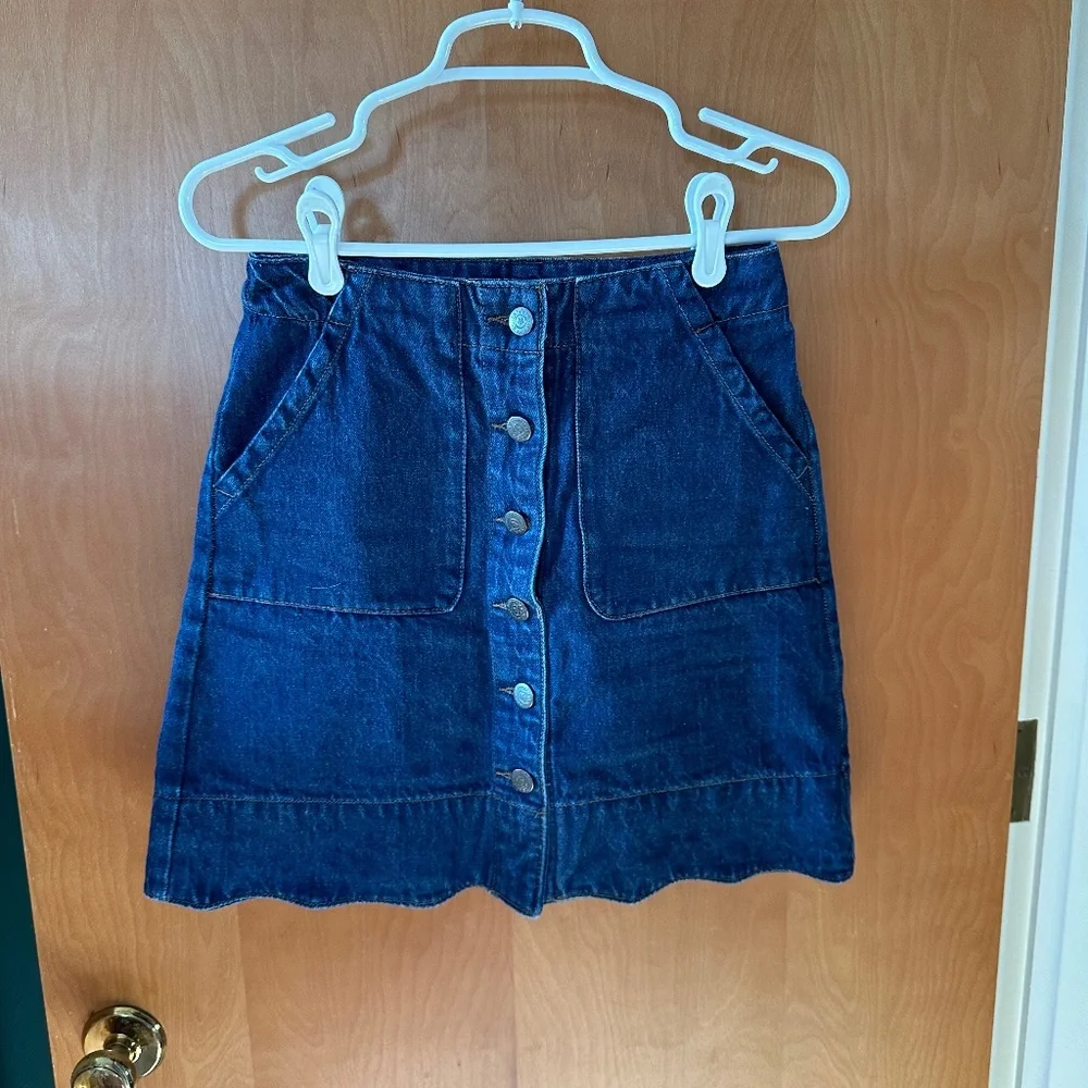 Joanie Clothing scalloped jean skirt size 4 - Picture 1 of 4